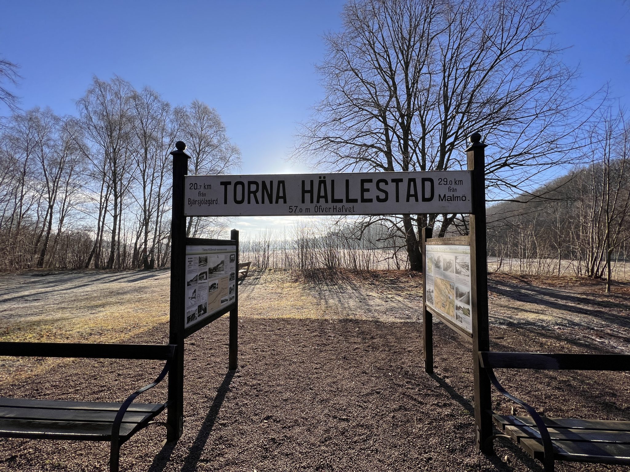 Om byn Torna Hällestad